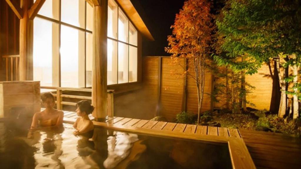 Bazén v ubytování Kyukamura Norikura-Kogen nebo v jeho okolí