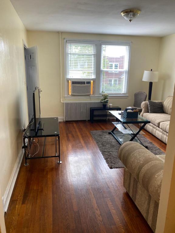 Spacious 2 bedroom apartment