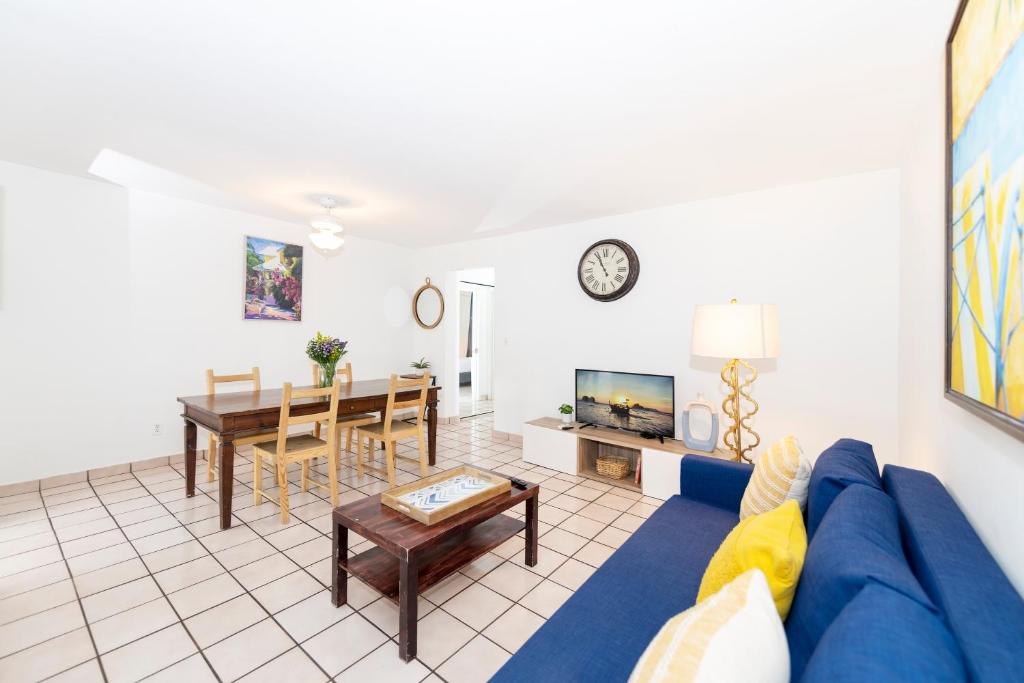 Sofi Beach Apartments - One-Bedroom Apartment