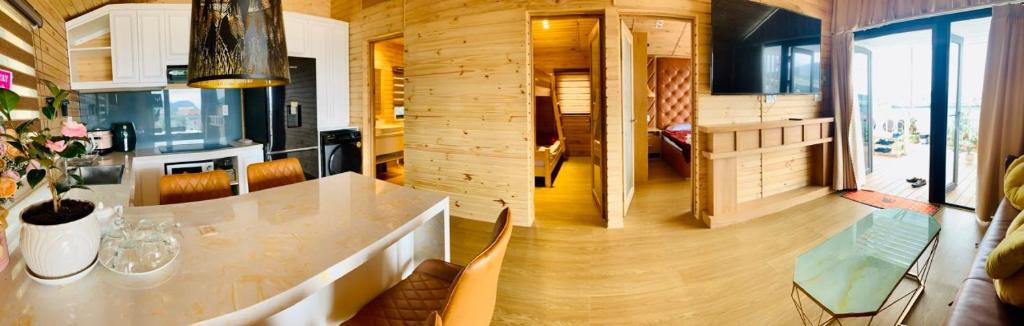 Kuchyň nebo kuchyňský kout v ubytování Ngọc Nguyên Homestay