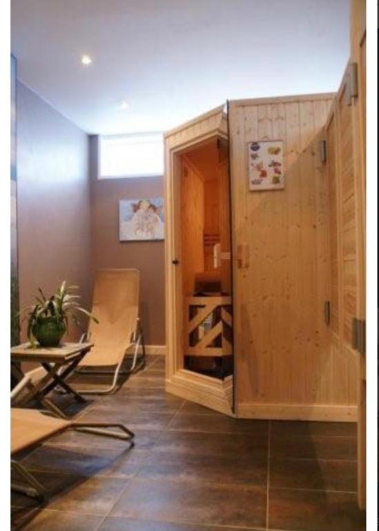 Les 4 flocons à 100m lac et du centre ville , wifi, parking, sauna - 15