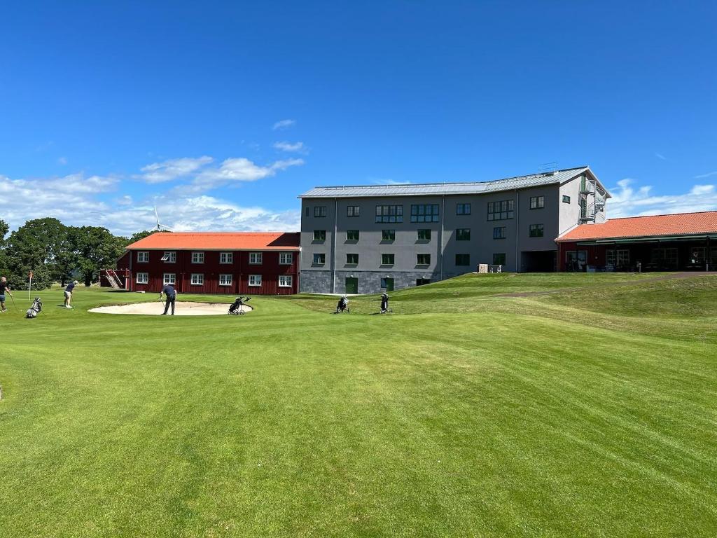 Golf v hotelu nebo okolí