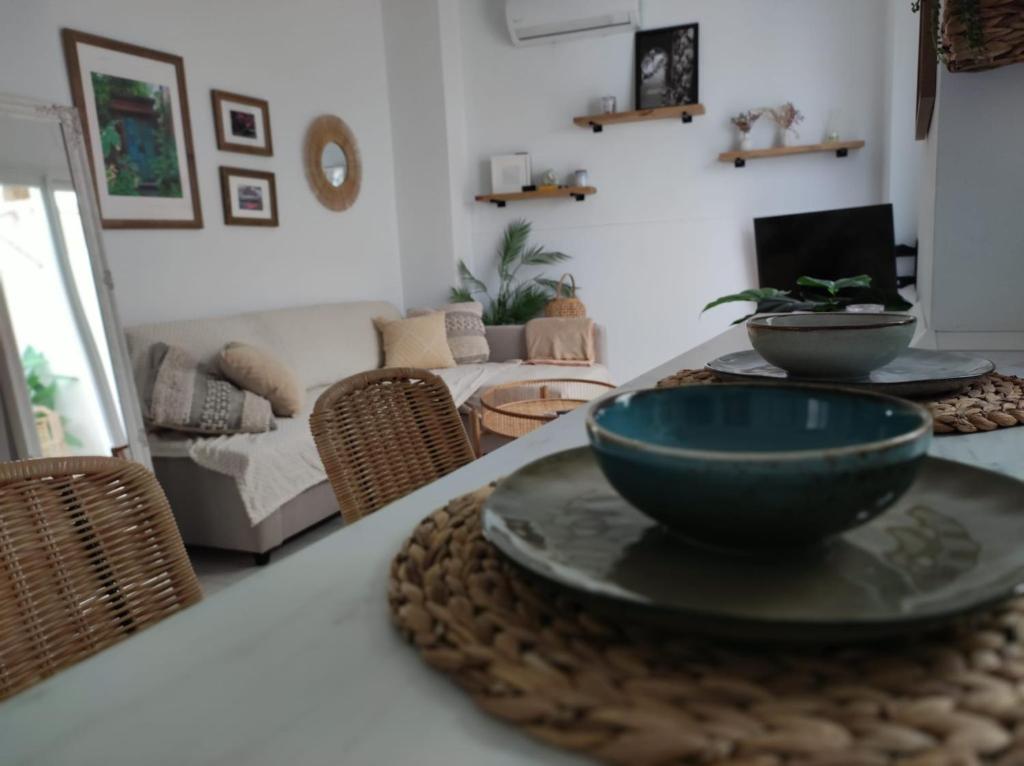 Część wypoczynkowa w obiekcie Oasis con patio y encanto en centro Sevilla