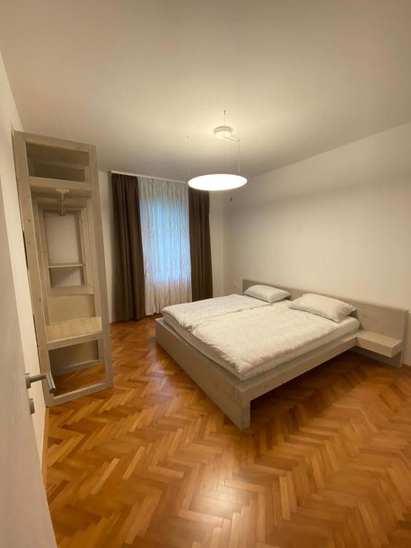 Postel nebo postele na pokoji v ubytování Apartment Nona Polda