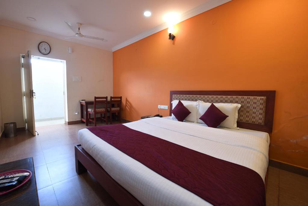 Postel nebo postele na pokoji v ubytování HOTEL KING PARK