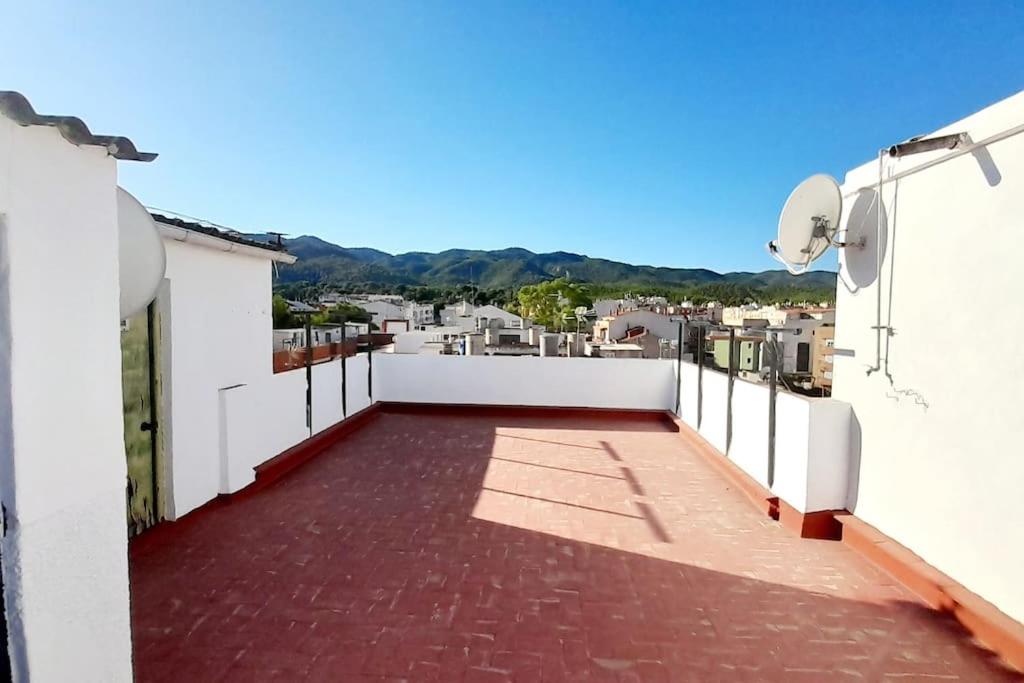 een uitzicht vanaf het balkon van een huis bij Piso con balcón La Alberca, Murcia in Murcia