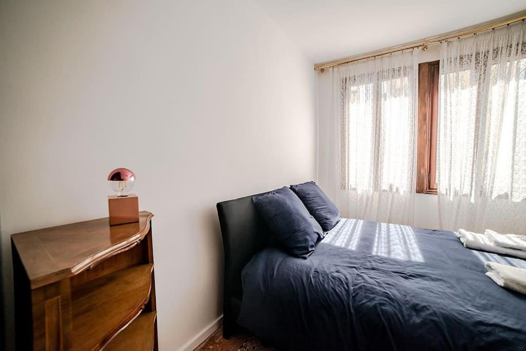 Posteľ alebo postele v izbe v ubytovaní Delightful Apartment at 5 mins from Rialto Bridge