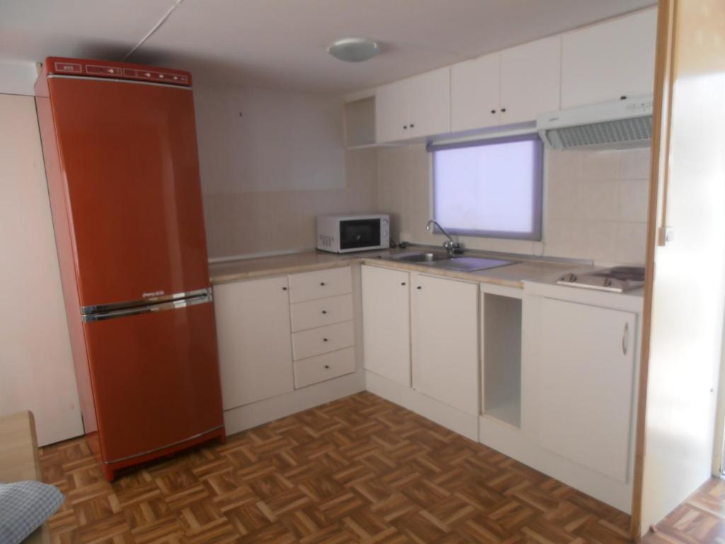 Una cocina o cocineta en Oasis Country Park