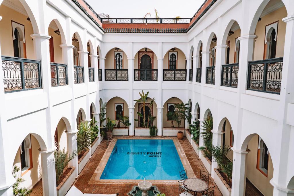 Bazén v ubytování Equity Point Marrakech nebo v jeho okolí