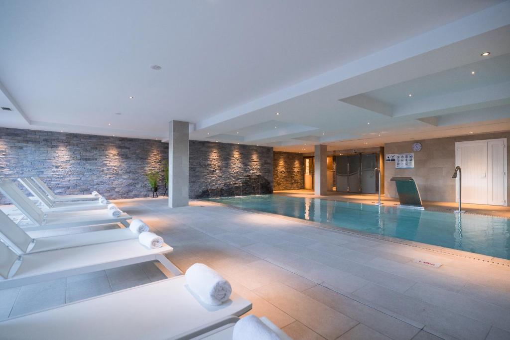 The swimming pool at or close to Petit Sagitario Adults only
