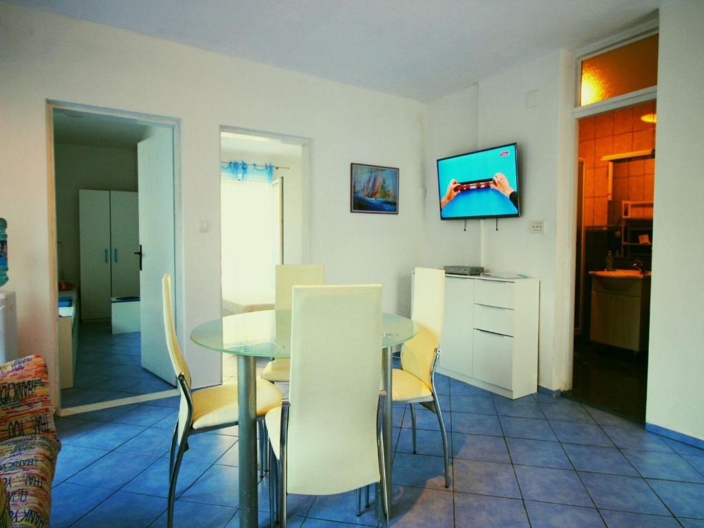 Fotografia z galérie ubytovania Apartments Roza 1-2 v destinácii Jelsa