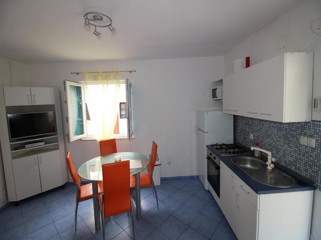 Fotografia z galérie ubytovania Apartments Roza 1-2 v destinácii Jelsa
