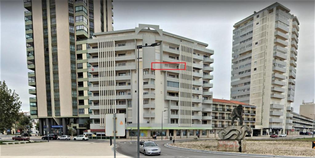 Το κτήριο όπου στεγάζεται  το διαμέρισμα