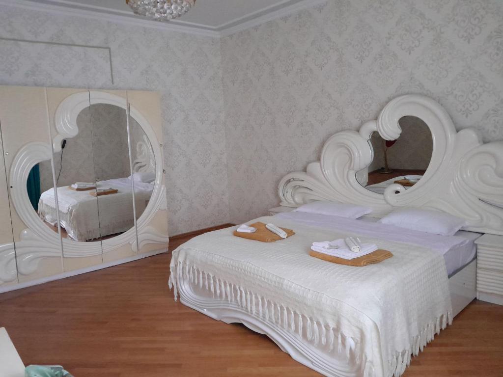 Postel nebo postele na pokoji v ubytování Belas House With Terrace