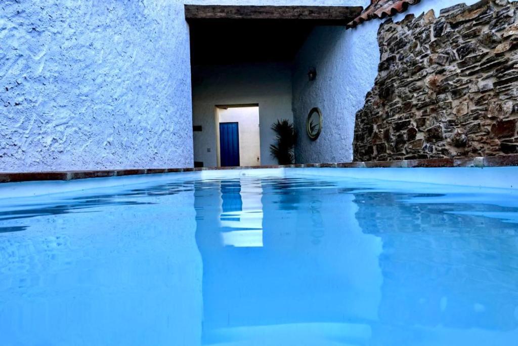 Basen w obiekcie Charming villa in Santa Elena with private poolEL lub w pobliżu