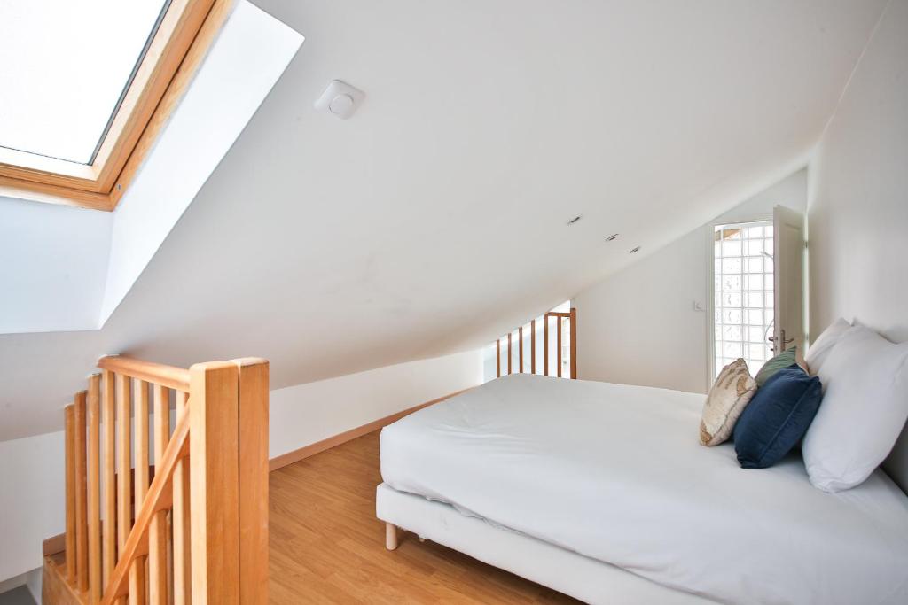 Posteľ alebo postele v izbe v ubytovaní 01#Duplex 4Pers#Sèvres-Lecourbe#Necker