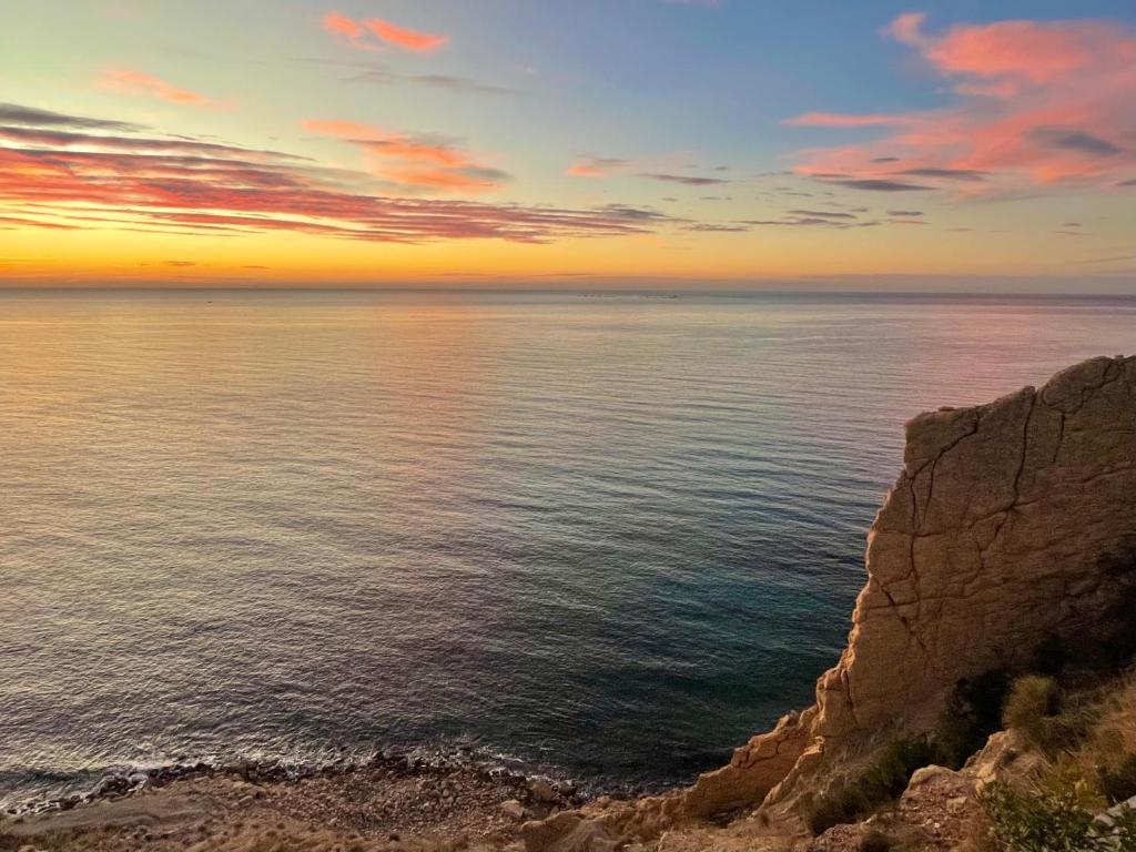 Fotografia z galérie ubytovania Casa con maravillosas vistas al mar v Alicante