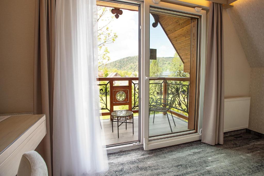Balkón nebo terasa v ubytování Villa Cannes Resort Zakopane - grota solna, sauna fińska