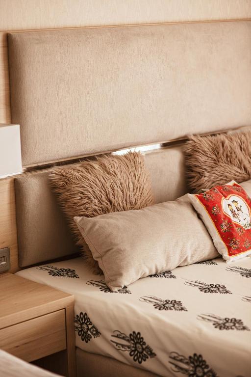 Postel nebo postele na pokoji v ubytování Villa Cannes Resort Zakopane - grota solna, sauna fińska