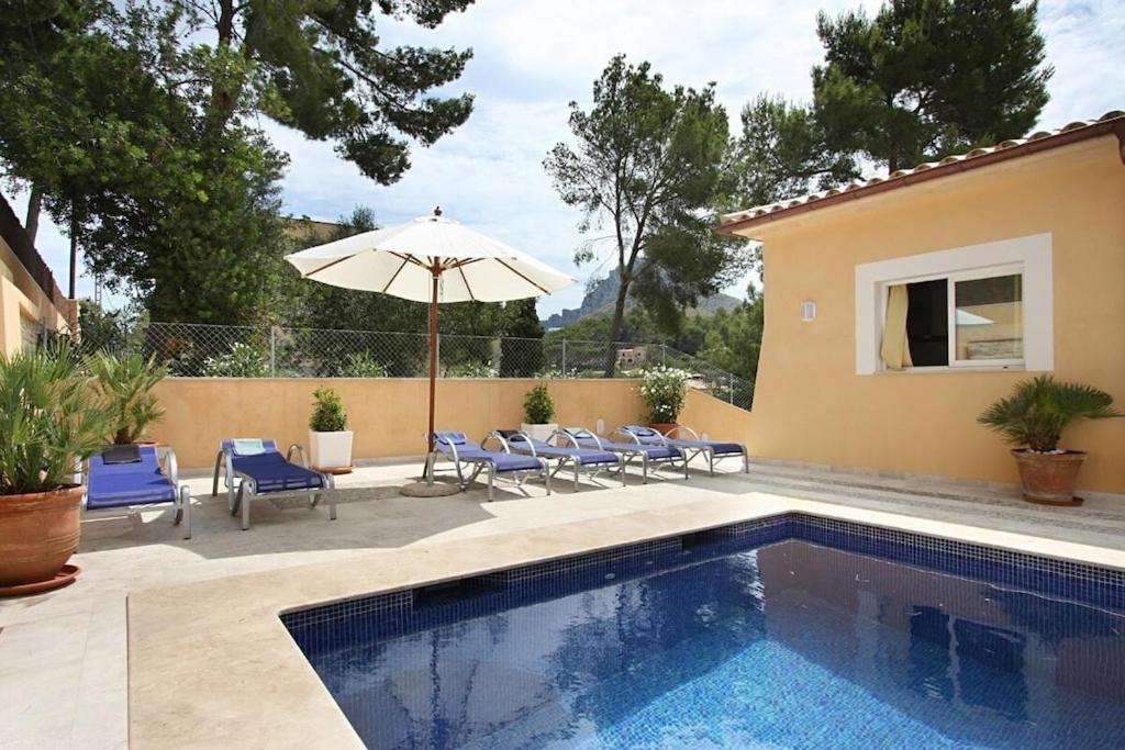 The swimming pool at or close to Modern villa 300m from crystal clear coves by Renthousing
