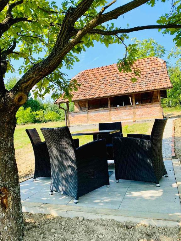 Vikend na Ozrenu - Haus Mit Einem Schlafzimmer