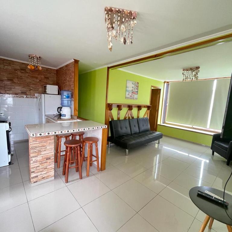 Køkken eller tekøkken på apartamento vista al mar