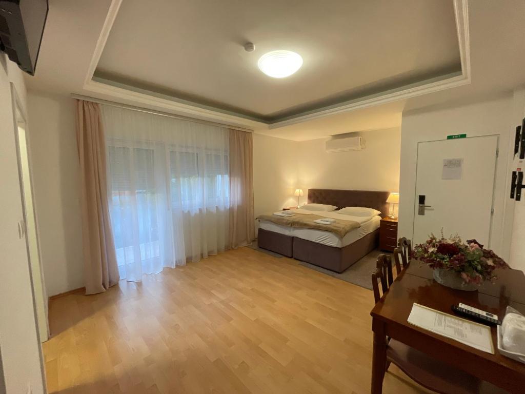 Stella Boutique Rooms - Habitación Doble De Lujo Con Balcón