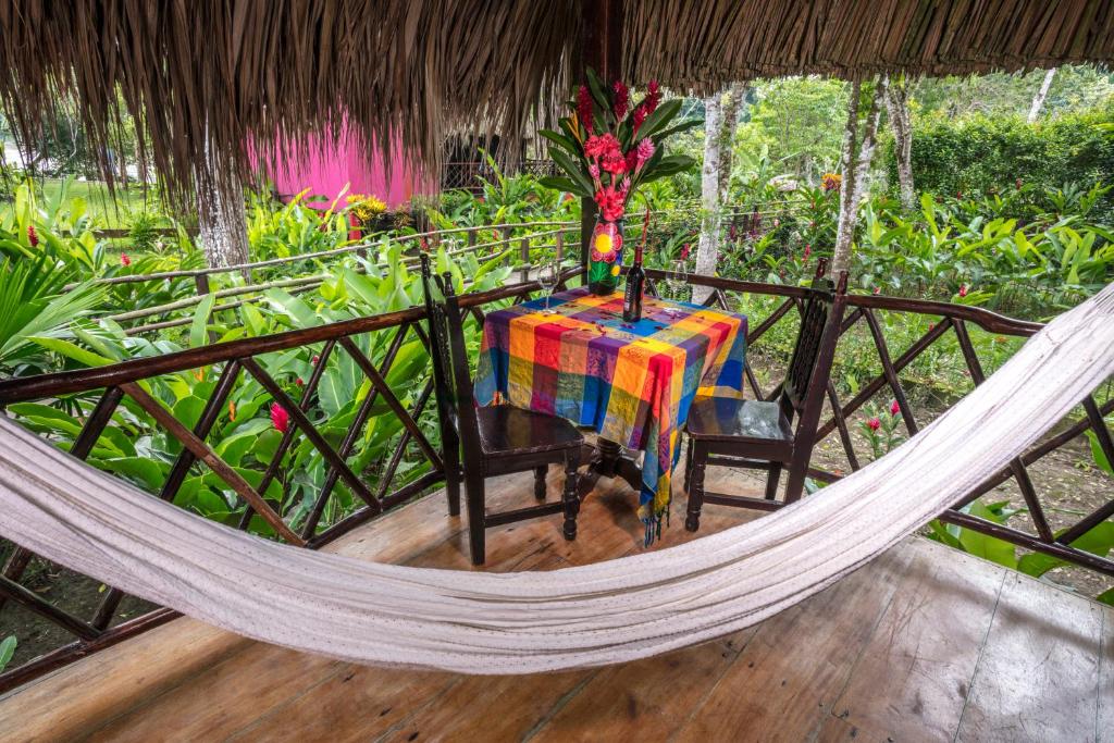 Zahrada ubytování Las Guacamayas Lodge Resort, Selva Lacandona, Chiapas México