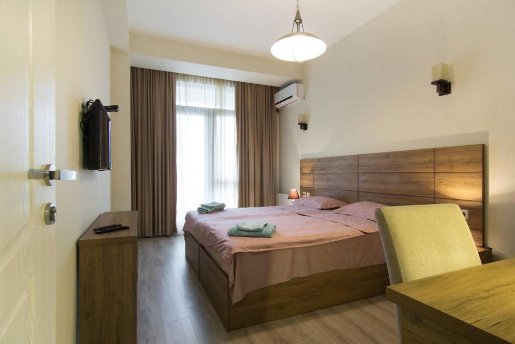 فضای داخلی Heart of Ortachala- 2Bedrooms with open view در تفلیس - تصویر ۳