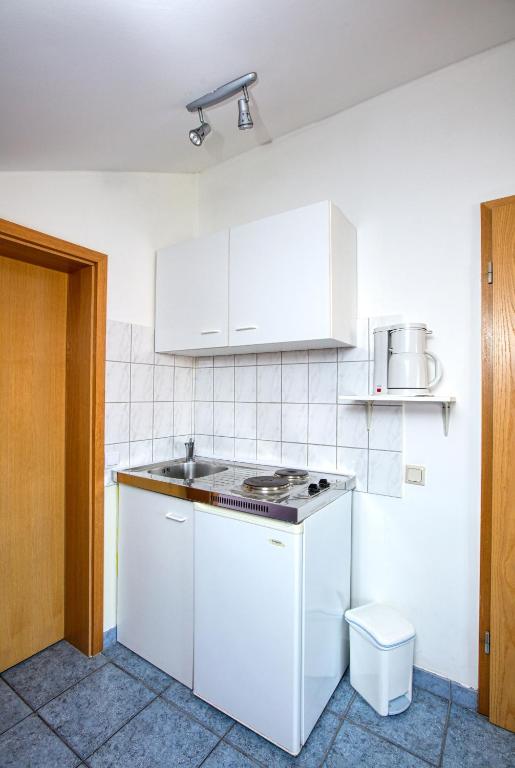 Kuchyň nebo kuchyňský kout v ubytování Apartments with a parking space Vodice - 6178