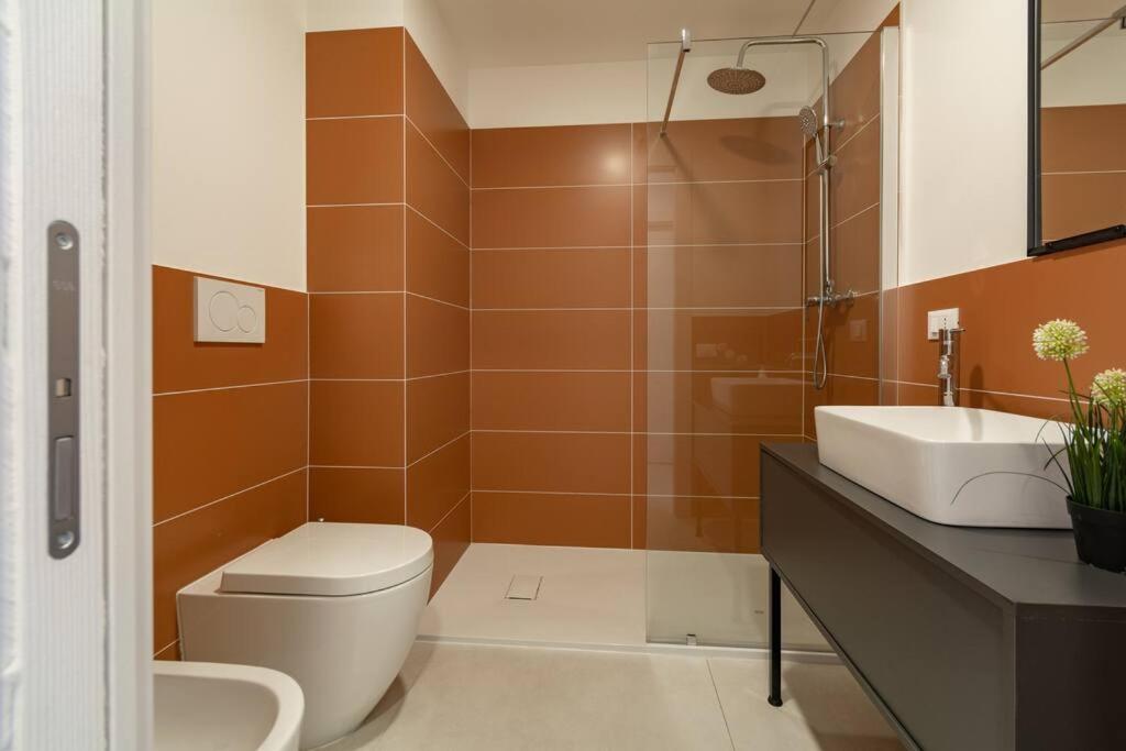 A bathroom at Battle Kitchen Loft