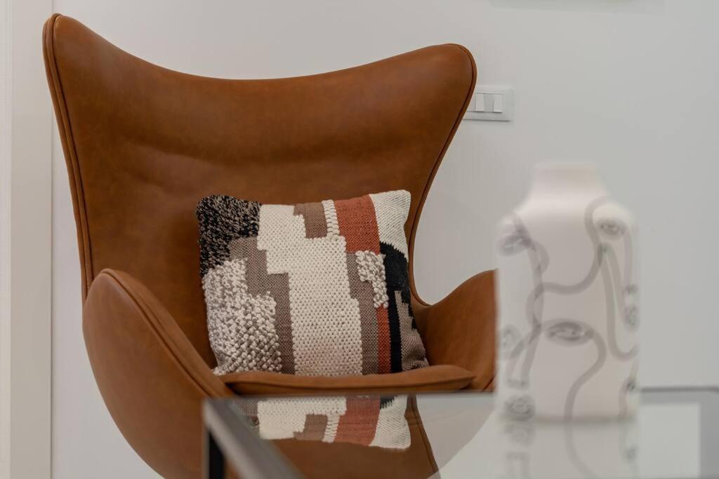 A seating area at Battle Kitchen Loft