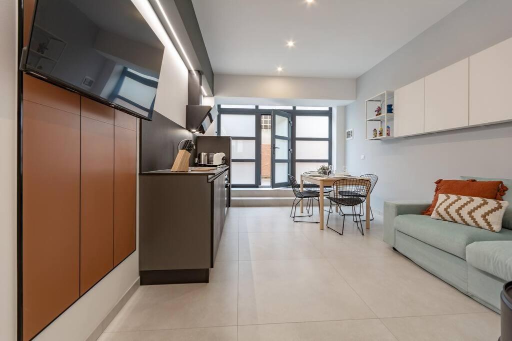 A kitchen or kitchenette at Battle Kitchen Loft