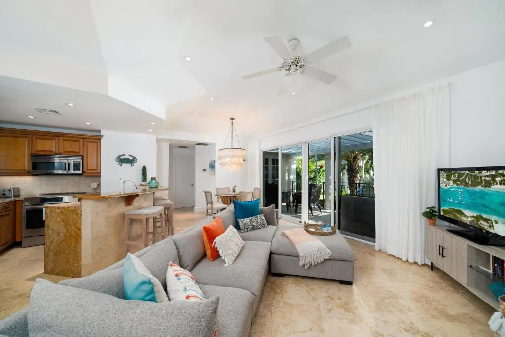 1 Bedroom Suite with Pool View