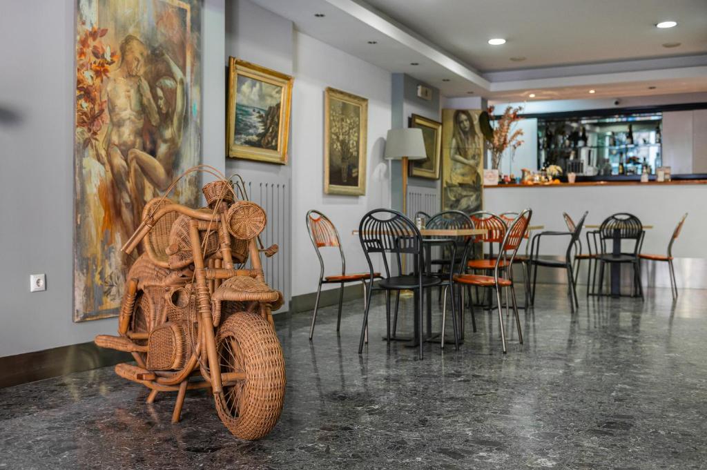 Χώρος καθιστικού στο Diros Hotel