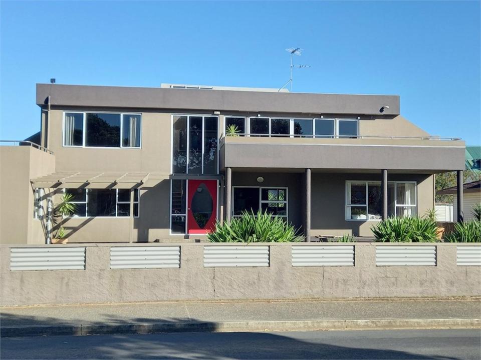 Hosts on the Coast Harbour View Whitianga, Whitianga Bijgewerkte