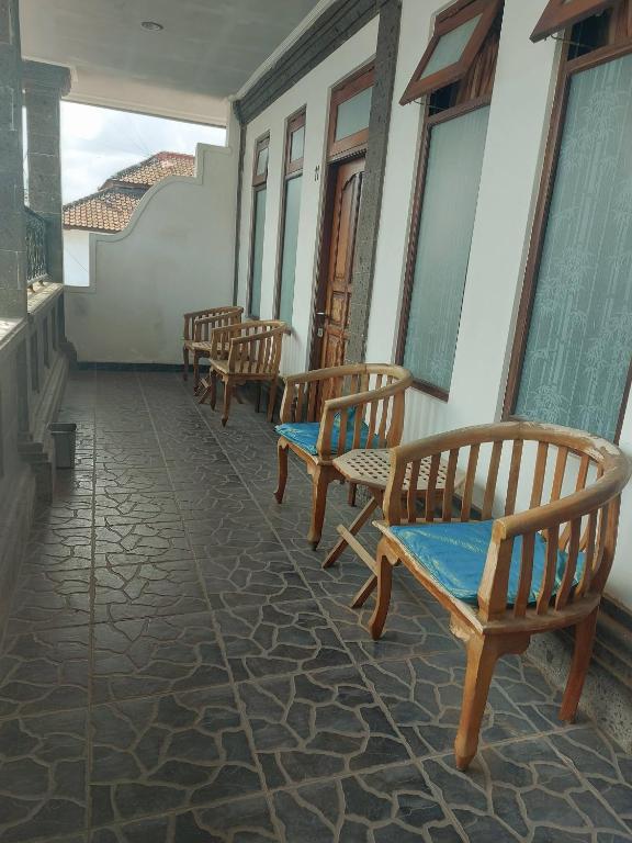 Balkón nebo terasa v ubytování Cempaka 2 Homestay
