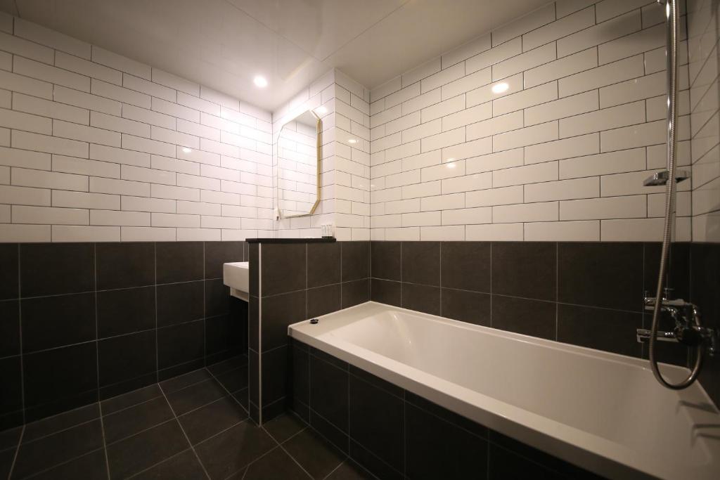 Koupelna v ubytování 25 Hotel