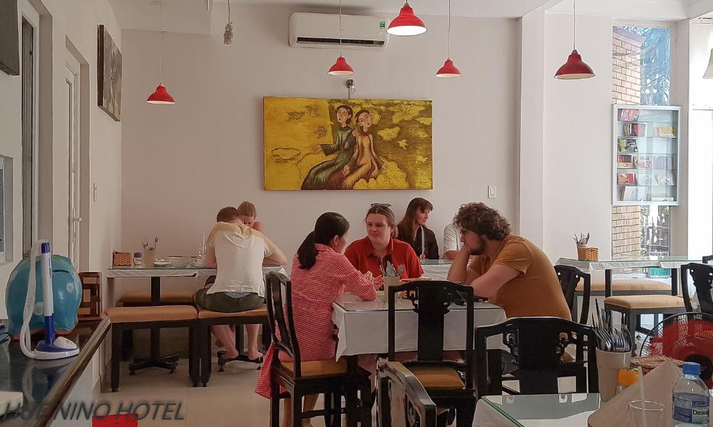 Hosté ubytování Hue Nino Hotel