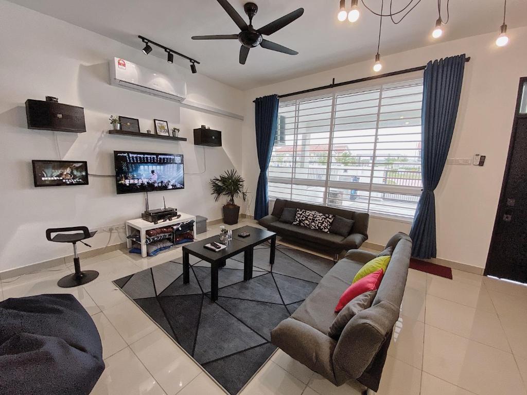 Desaru Vacation Home KTV-BBQ-Netlfix-Games Near WaterPark - Casa De Cuatro Dormitorios