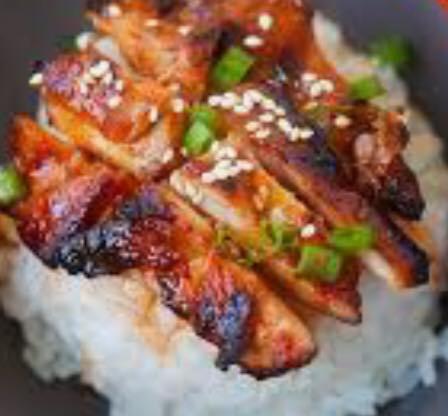 ホテルの敷地内または近くでの食事または食べ物