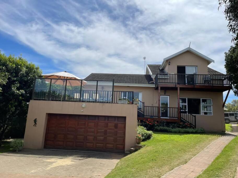 Holiday home 2 Bedroomed Home with breathtaking sea views, Kenton on