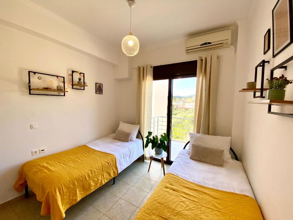 Zdjęcie z galerii obiektu SeaView Apartment with shared pool, Almyrida w Chanii