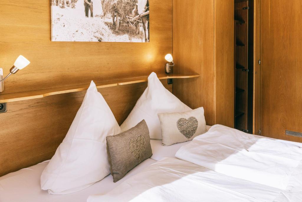 Postel nebo postele na pokoji v ubytování Landhaus Perktold