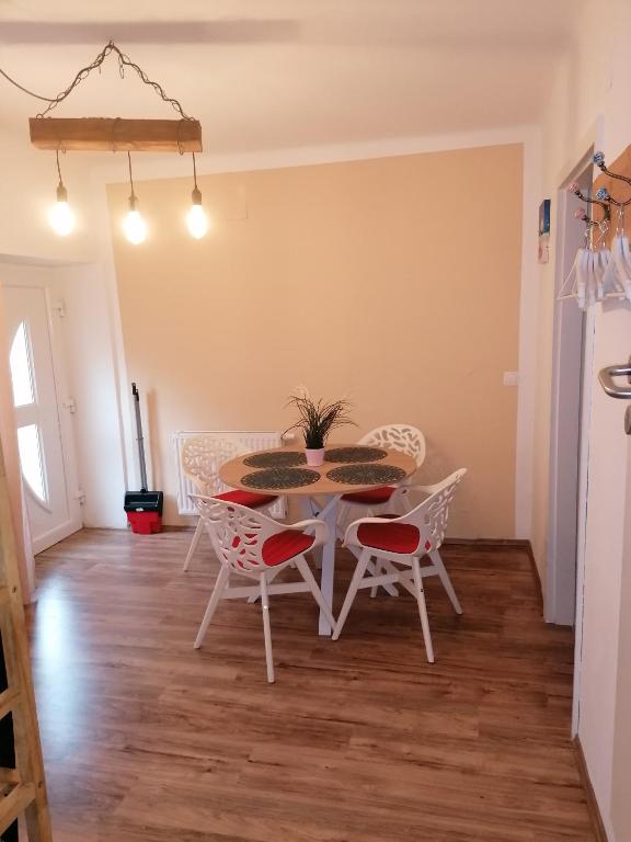Fotografia z galérie ubytovania Familienferienhaus Amelie v destinácii Mörbisch am See