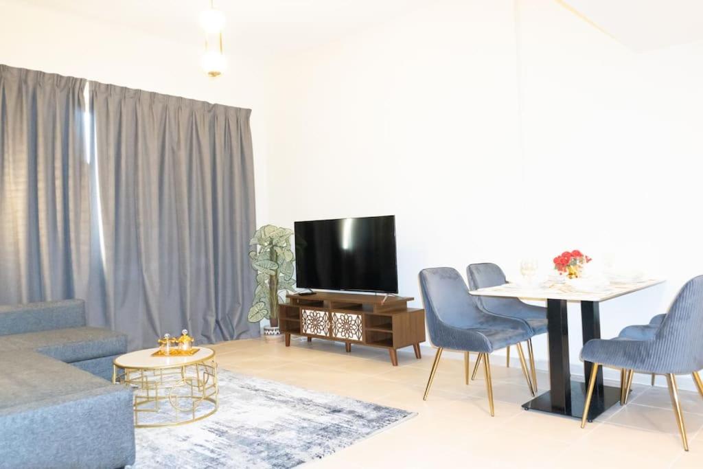1BR Oakwood Residency, 314 Unit, Production City, Dubai (updated prices