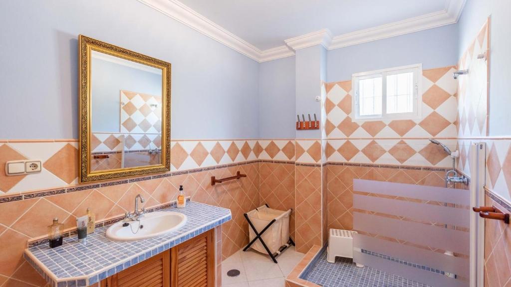 Kúpeľňa v ubytovaní Villa el Cerrillo Málaga - Churriana by Ruralidays