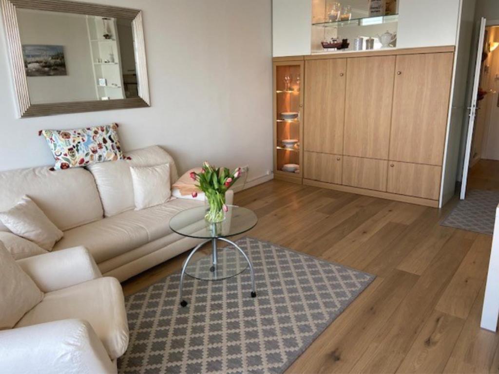 Posezení v ubytování Top - Seaside Appartement mit Meerblick