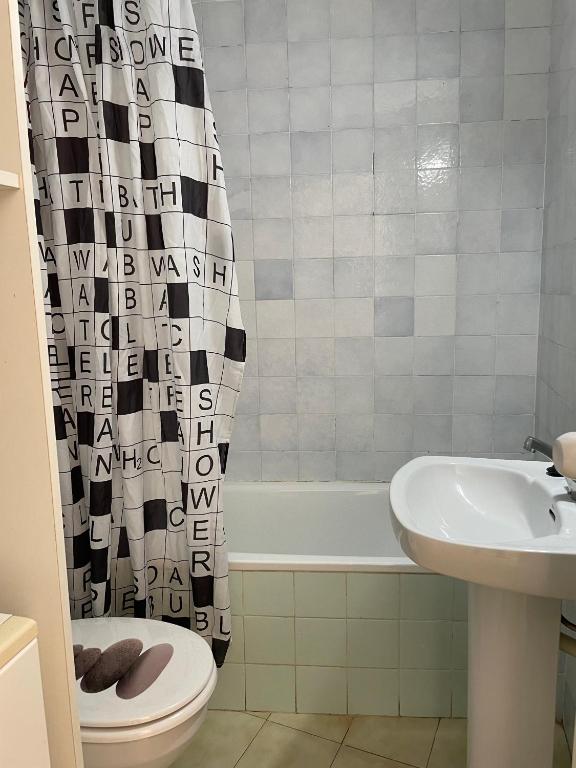 Kúpeľňa v ubytovaní Alpen1 Peñiscola Residencial