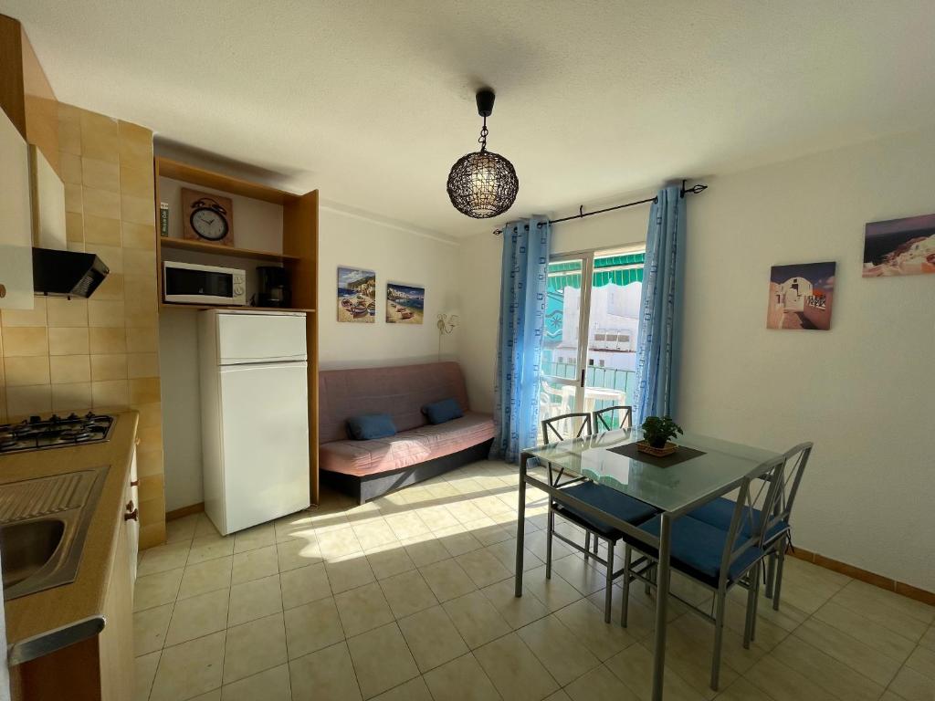 Kuchyňa alebo kuchynka v ubytovaní Alpen1 Peñiscola Residencial
